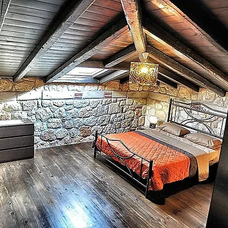 Sunstone 사코우디아